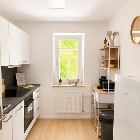 Grosses & Modern Ausgestattetes Mit Terrasse Апартаменты