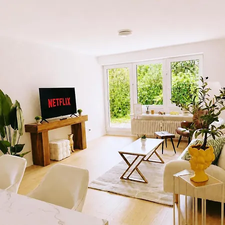 Апартаменты Grosses & Modern Ausgestattetes Mit Terrasse